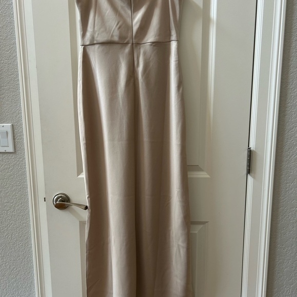 NWT BHLDN Cali Satin Cowl Neck MIDI Slip Dress in Champagne. Classic. Occasion. - Picture 7 of 16